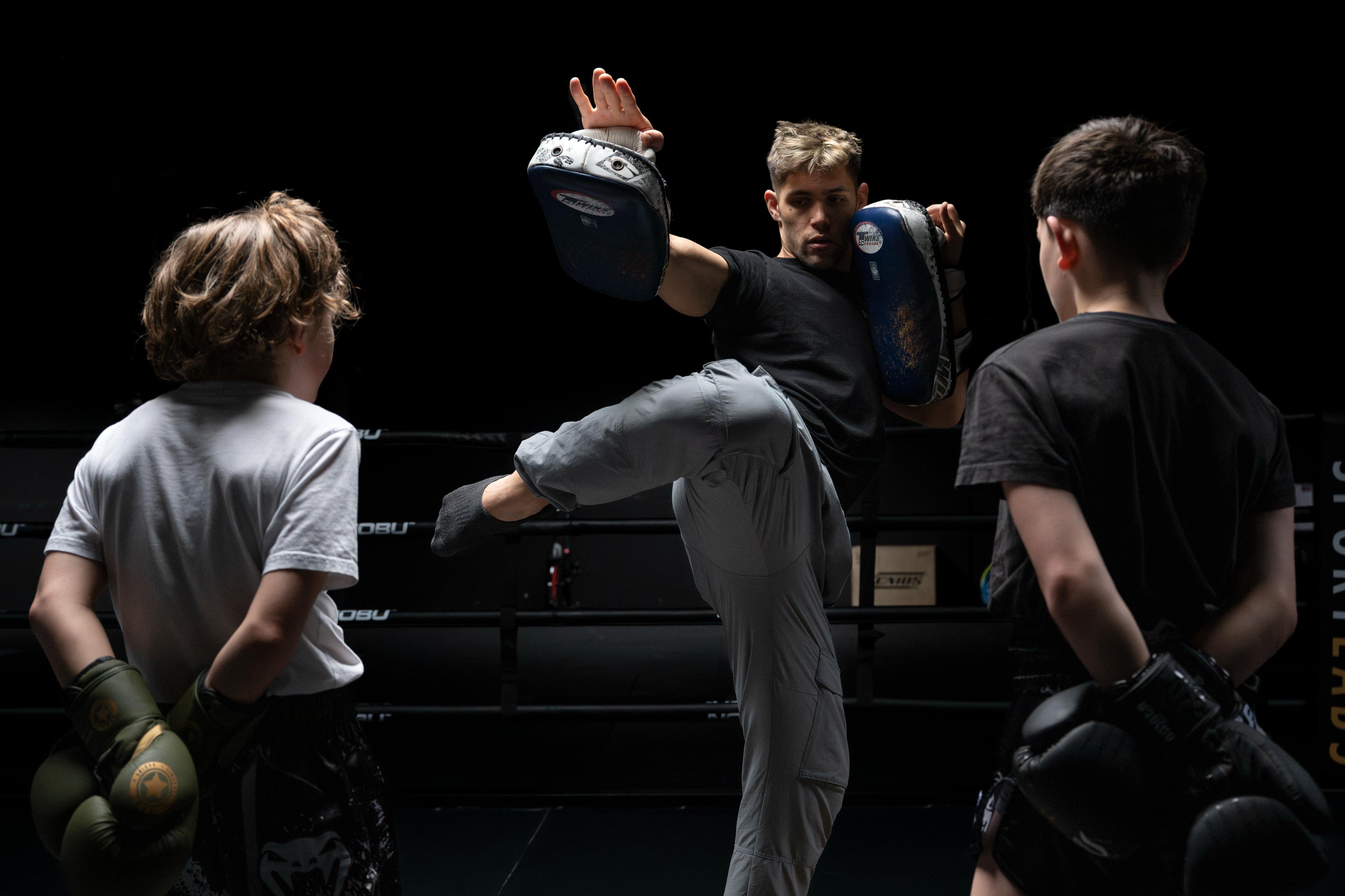 ANAKUT — Coach & Fighter
